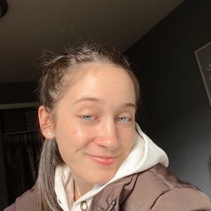 Meet your Posher, Hailey